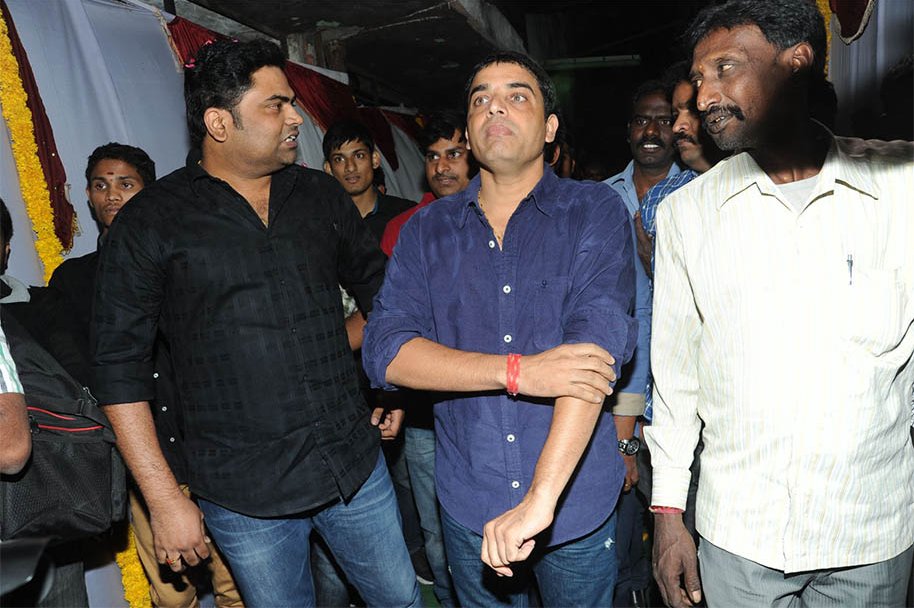 Yevadu-Trailer-Launch-at-Sandhya-70MM